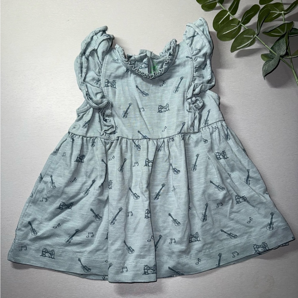 Kate Quinn Top
